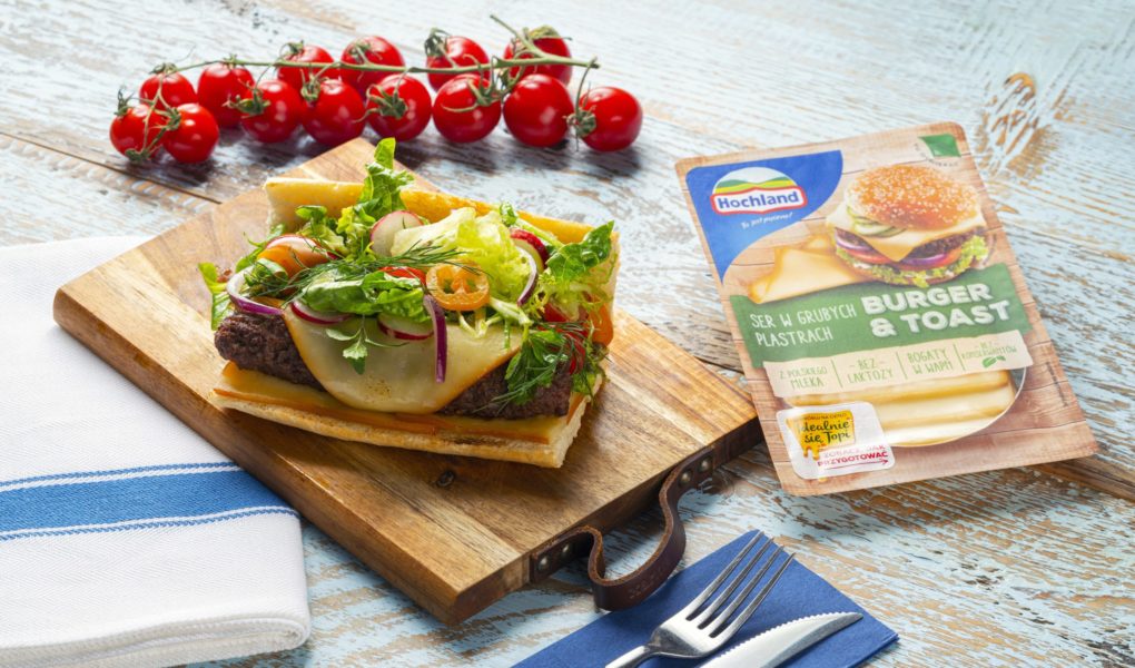 Przepis-scaled Ser Hochland Burger&Toast – najlepszy kompan dań i przekąsek na ciepło