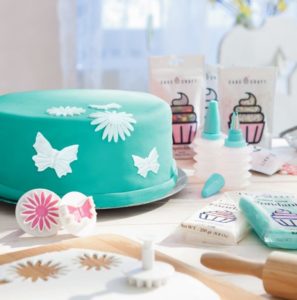 KIK_wykrawaczki_do_masy_cukrowej_cena_4_00 Terapeutyczny zapach świeżego ciasta i przepis na najprostsze na świecie ciasteczka owsiane