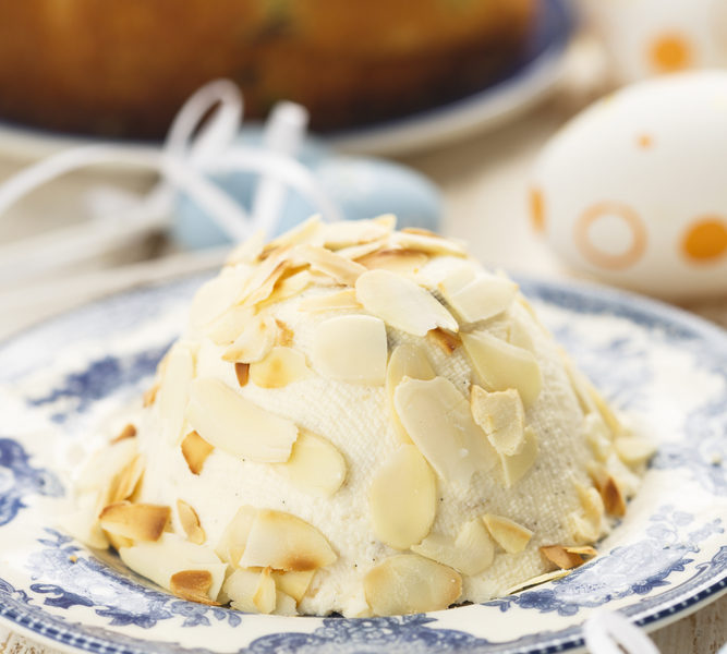 Tradycyjne-desery-swiateczne-–-czego-nie-moze-zabraknac-na-wielkanocnym-stole Tradycyjne desery świąteczne – czego nie może zabraknąć na wielkanocnym stole