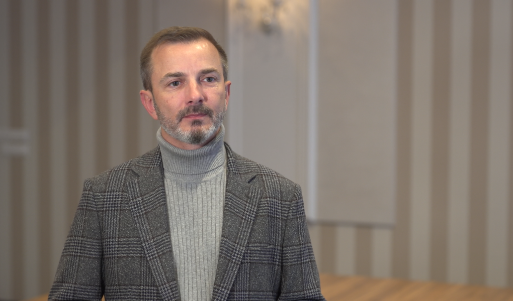 orange-burza-mozgow-foto_1 Sztuczna inteligencja obecna już w niemal każdej dziedzinie życia. Teraz o jej stronie społecznej i etycznej będą się uczyć nauczyciele