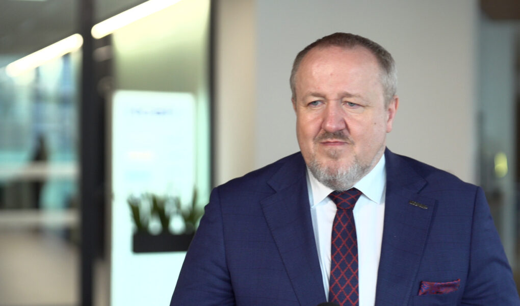 neon3-program-foto Konkurs NCBR i Orlenu ma wesprzeć najciekawsze rozwiązania dla przemysłu rafineryjno-petrochemicznego. Na ich rozwój trafi blisko 200 mln zł