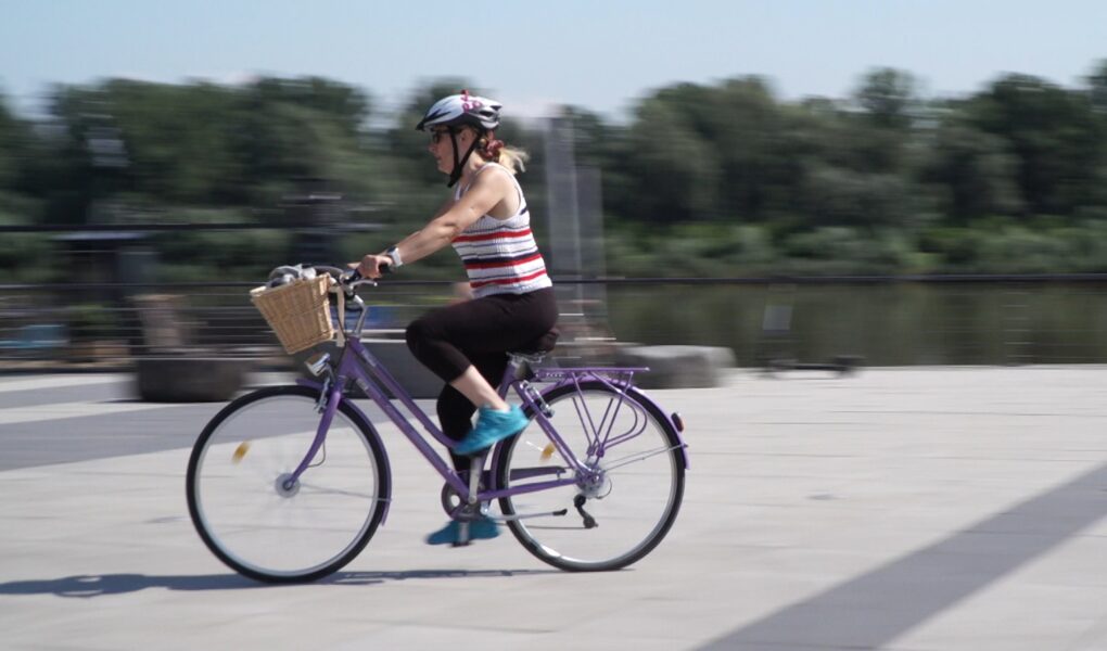 Część środków z Planu Społeczno-Klimatycznego trafi na walkę z ubóstwem transportowym. Organizacje branżowe apelują o zmianę priorytetowych projektów [DEPESZA]