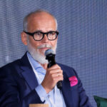 Spółki energetyczne koncentrują się na inwestycjach w stabilne sieci. Bez tego nie da się przejść na źródła odnawialne